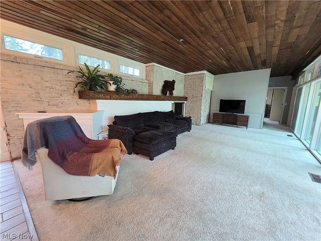 7700 Webster Road, Middleburg Heights, OH 44130