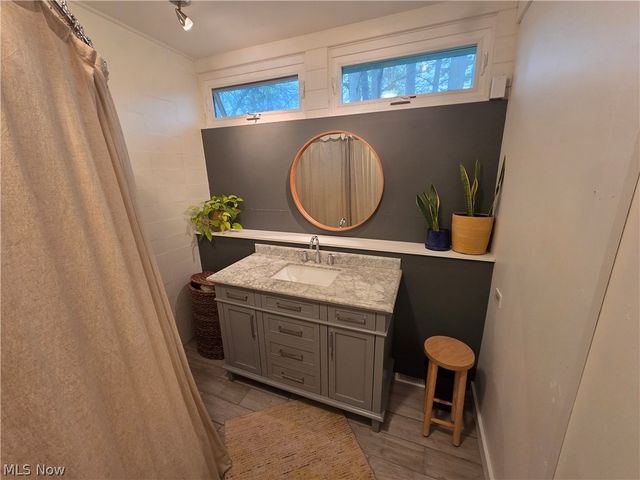 7700 Webster Road, Middleburg Heights, OH 44130