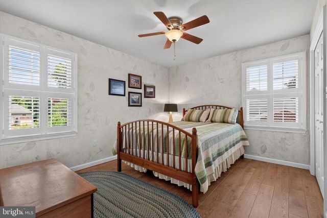 1022 CHELMSFORD DR, Mechanicsburg, PA 17050