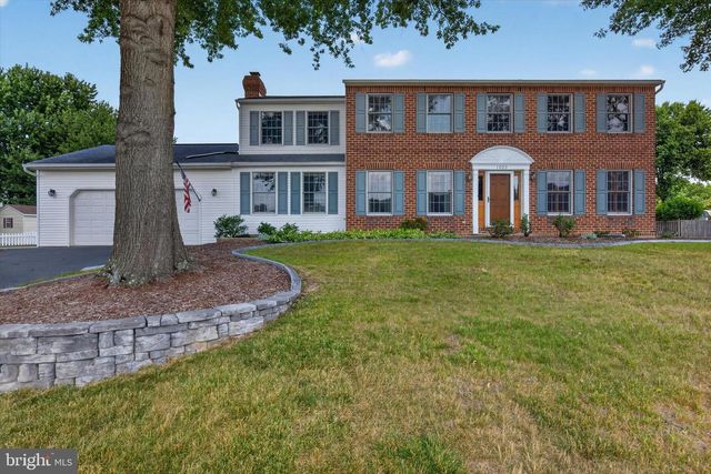 1022 CHELMSFORD DR, Mechanicsburg, PA 17050
