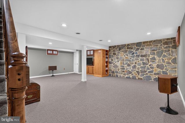 1022 CHELMSFORD DR, Mechanicsburg, PA 17050