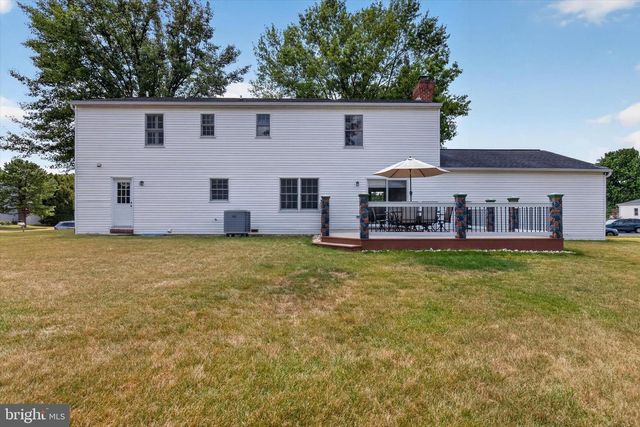 1022 CHELMSFORD DR, Mechanicsburg, PA 17050