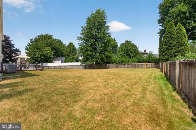 1022 CHELMSFORD DR, Mechanicsburg, PA 17050