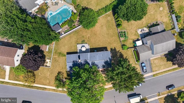 1022 CHELMSFORD DR, Mechanicsburg, PA 17050