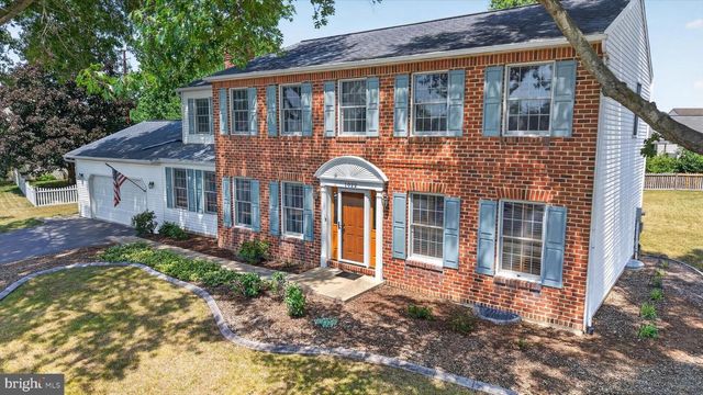 1022 CHELMSFORD DR, Mechanicsburg, PA 17050