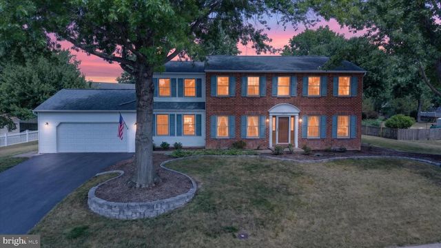 1022 CHELMSFORD DR, Mechanicsburg, PA 17050