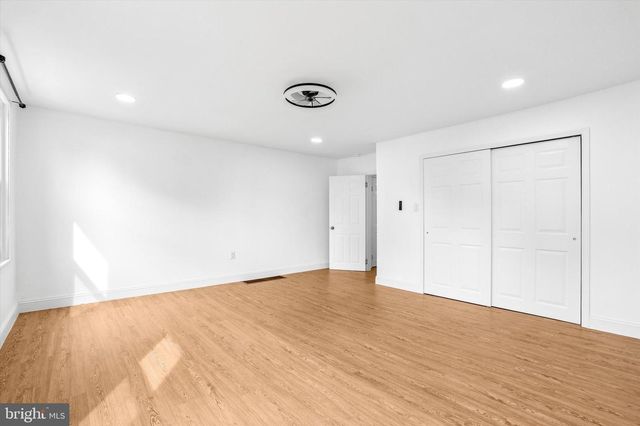3516 SUNNYSIDE AVE, Philadelphia, PA 19129