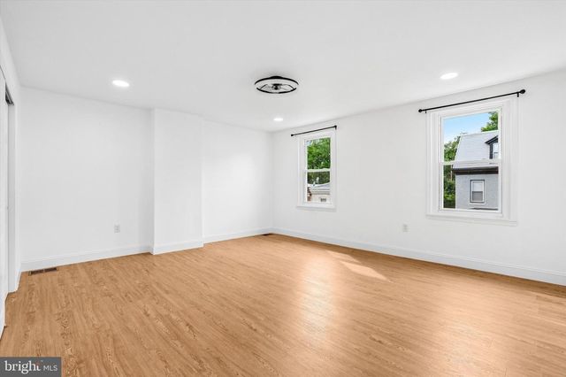 3516 SUNNYSIDE AVE, Philadelphia, PA 19129