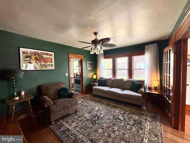 81 N RAILROAD AVE, Pedricktown, NJ 08067