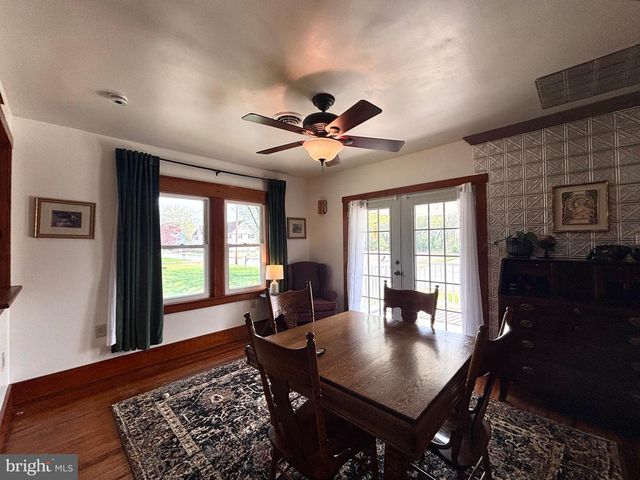 81 N RAILROAD AVE, Pedricktown, NJ 08067