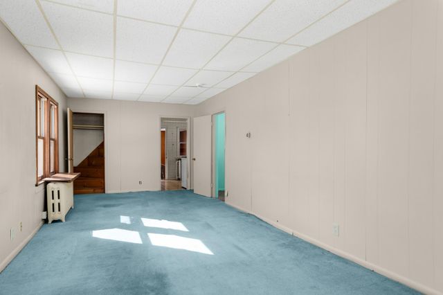 16 Sycamore Street E, Saint Paul, MN 55117