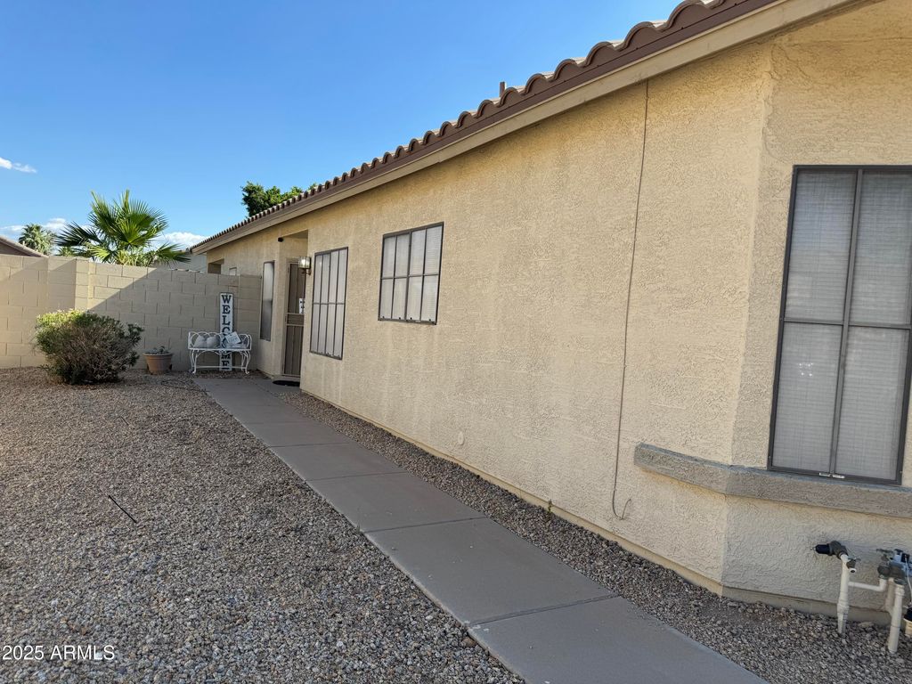 8927 W PARADISE Drive, Peoria, AZ 85345 — photo 4