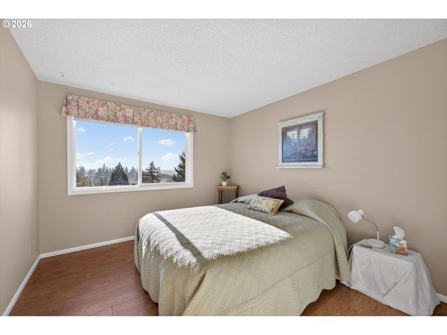 10685 OAK Dr Se, Salem, OR 97306