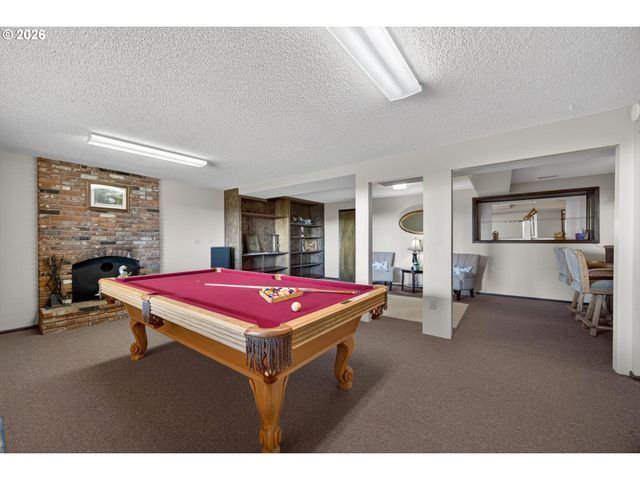 10685 OAK Dr Se, Salem, OR 97306