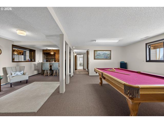 10685 OAK Dr Se, Salem, OR 97306