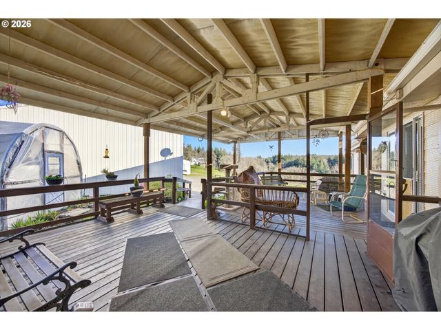 10685 OAK Dr Se, Salem, OR 97306