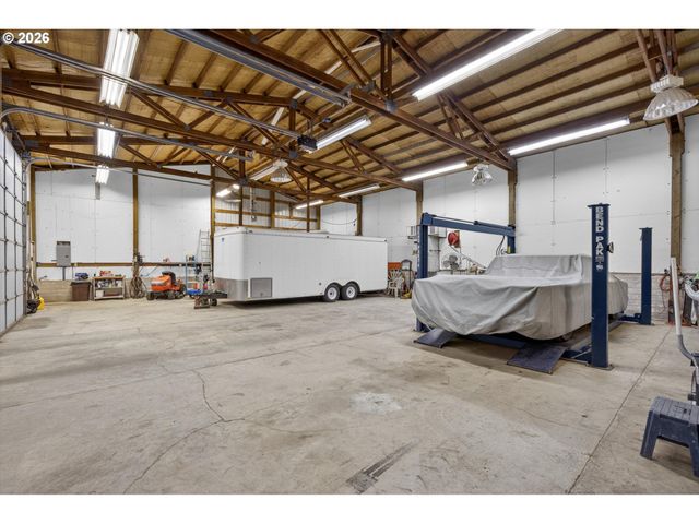 10685 OAK Dr Se, Salem, OR 97306