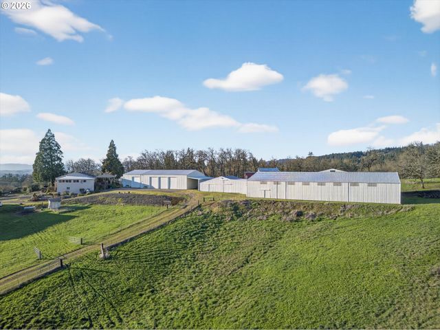 10685 OAK Dr Se, Salem, OR 97306