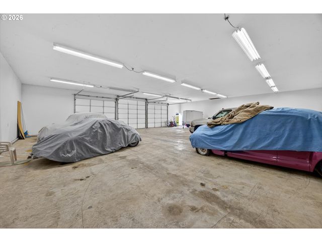 10685 OAK Dr Se, Salem, OR 97306