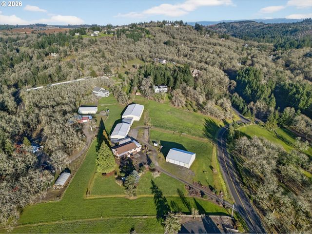 10685 OAK Dr Se, Salem, OR 97306