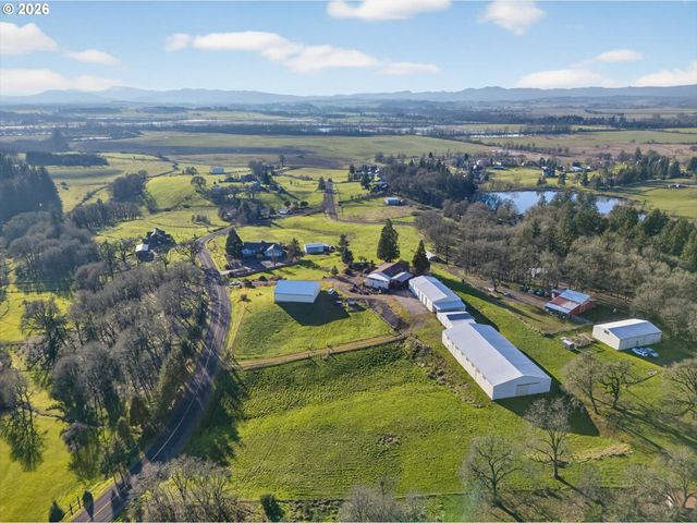 10685 OAK Dr Se, Salem, OR 97306