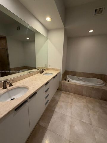 14951 Royal Oaks Ln 106, North Miami, FL 33181