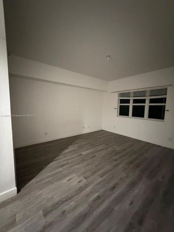 14951 Royal Oaks Ln 106, North Miami, FL 33181