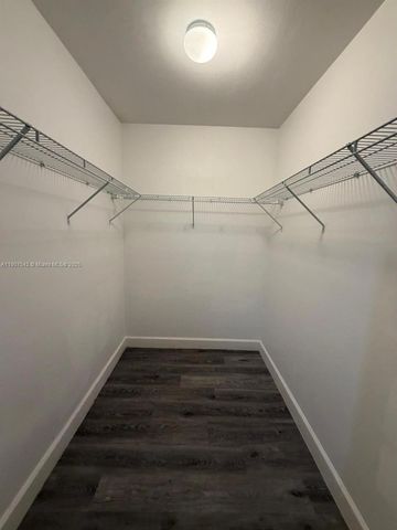 14951 Royal Oaks Ln 106, North Miami, FL 33181