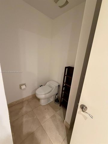 14951 Royal Oaks Ln 106, North Miami, FL 33181