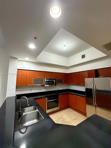 14951 Royal Oaks Ln 106, North Miami, FL 33181