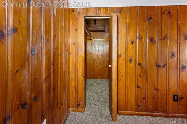 15766 Cruse Street E, Detroit, MI 48227