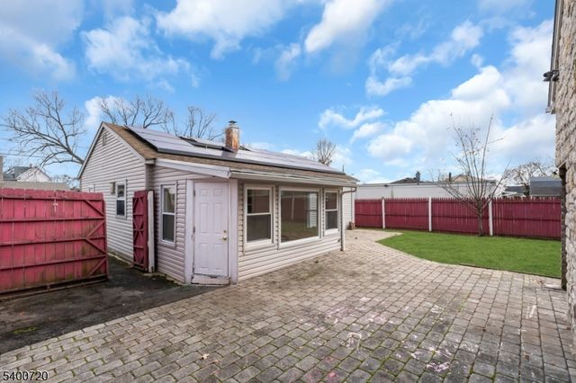 130 S 17Th Ave, Manville Boro, NJ 08835