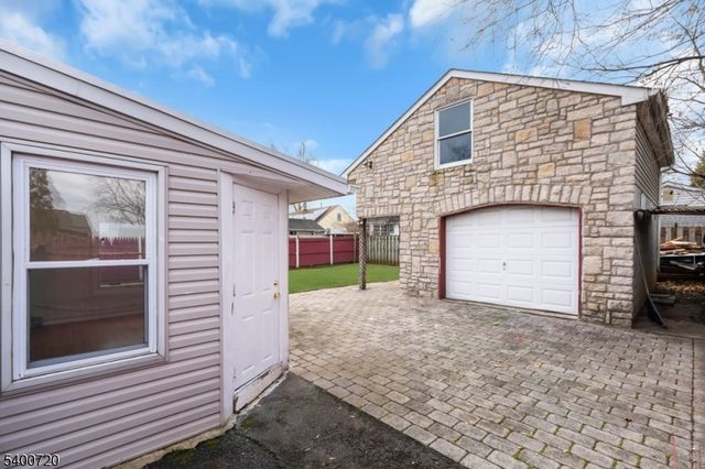 130 S 17Th Ave, Manville Boro, NJ 08835