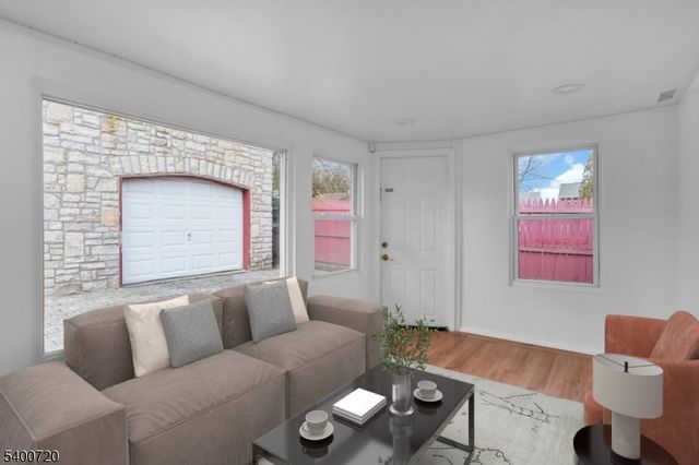 130 S 17Th Ave, Manville Boro, NJ 08835