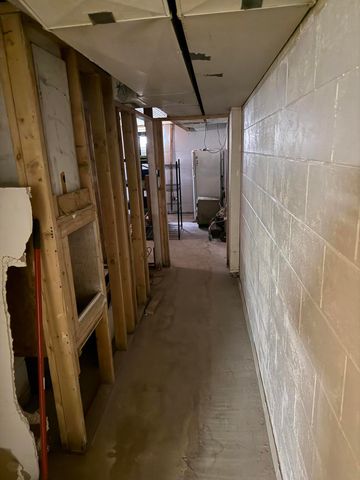 305 W 35th Avenue, Griffith, IN 46319