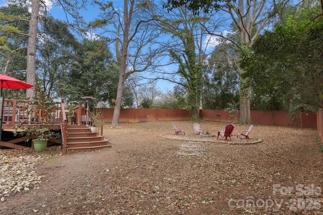 3900 Tipperary Place, Charlotte, NC 28215