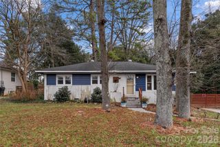 3900 Tipperary Place, Charlotte, NC 28215