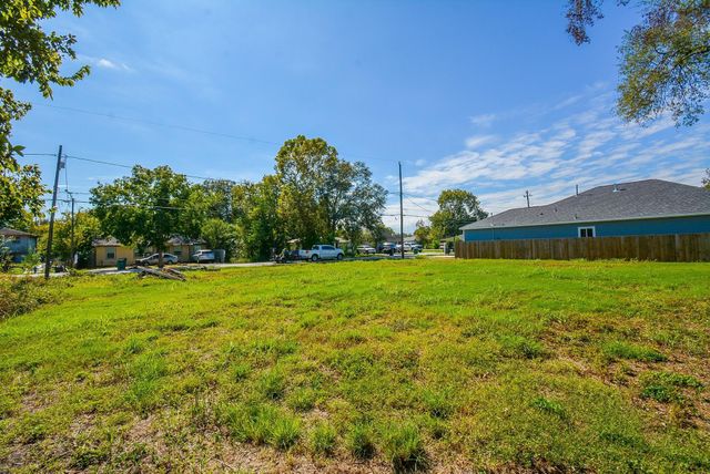 4607 Larkspur Street, Houston, TX 77051