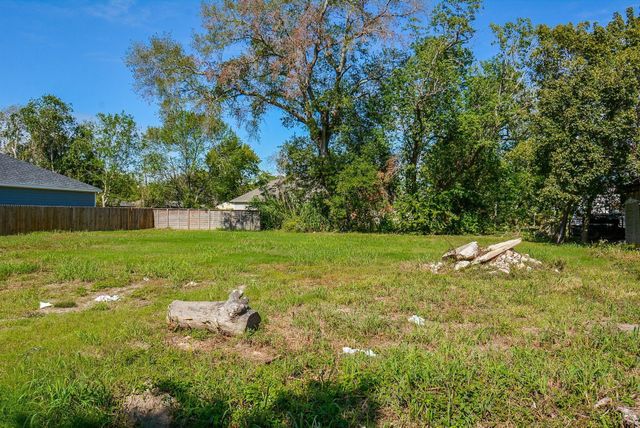 4607 Larkspur Street, Houston, TX 77051