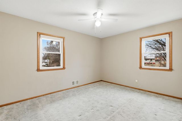 5221 Sumter Avenue N, New Hope, MN 55428