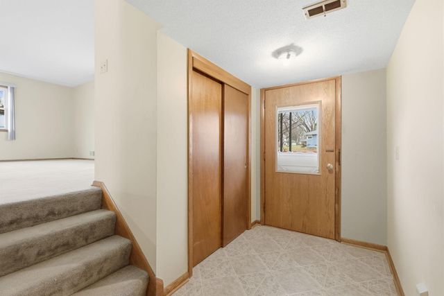 5221 Sumter Avenue N, New Hope, MN 55428