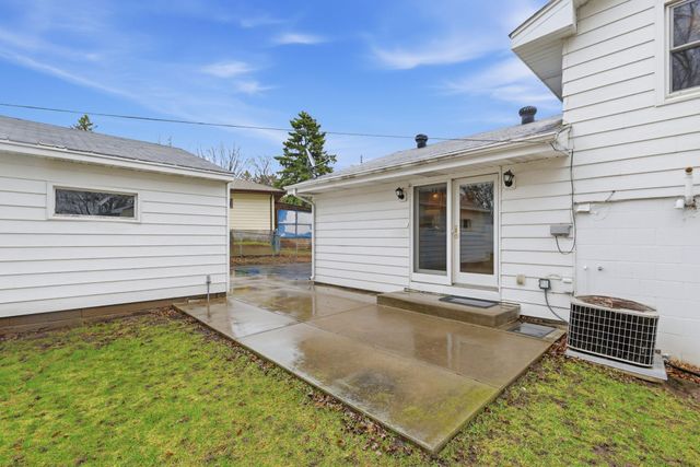 5221 Sumter Avenue N, New Hope, MN 55428