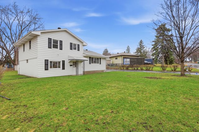 5221 Sumter Avenue N, New Hope, MN 55428