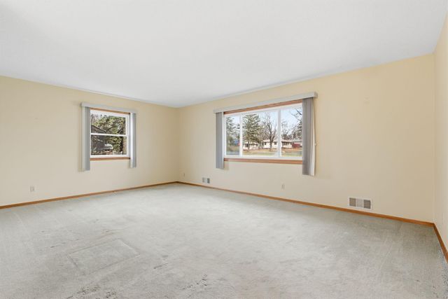 5221 Sumter Avenue N, New Hope, MN 55428