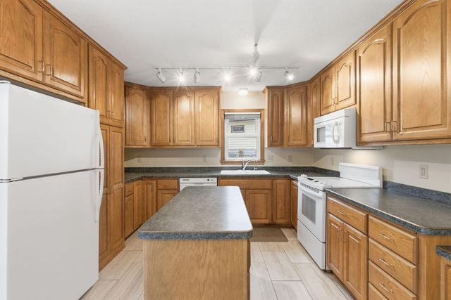 5221 Sumter Avenue N, New Hope, MN 55428