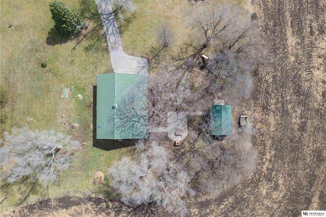 691 N 12th Road, Palmyra, NE 68110