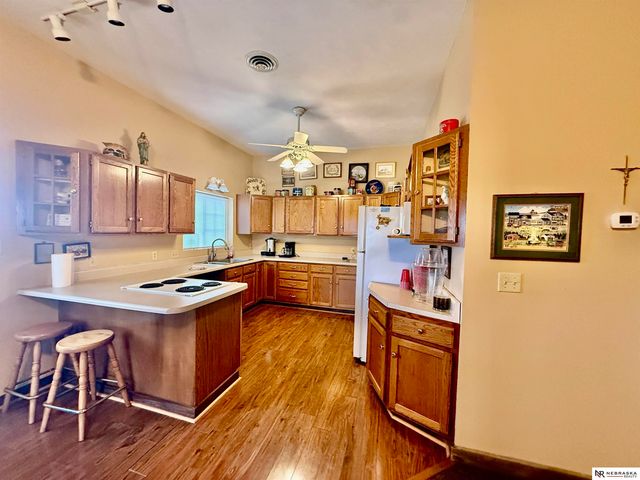 691 N 12th Road, Palmyra, NE 68110