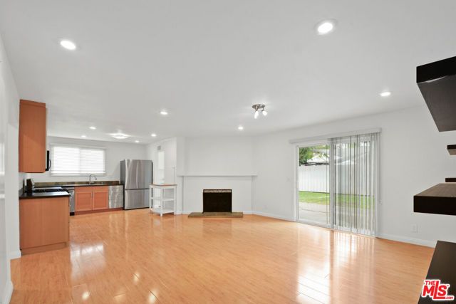 6149 Dalecrest Avenue, Woodland Hills (los Angeles), CA 91367