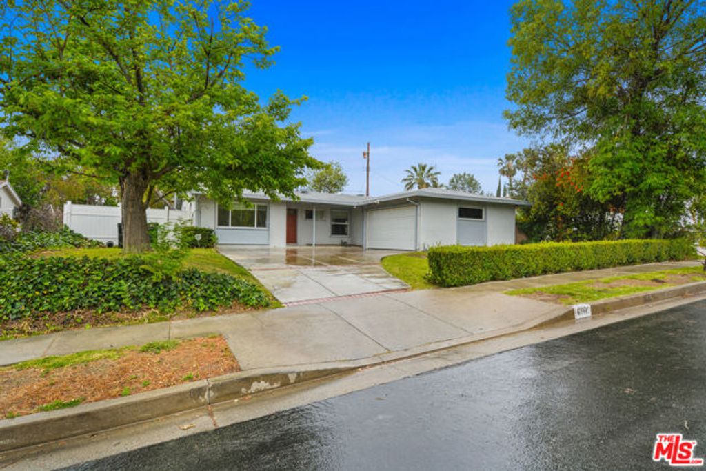 6149 Dalecrest Avenue, Woodland Hills (los Angeles), CA 91367