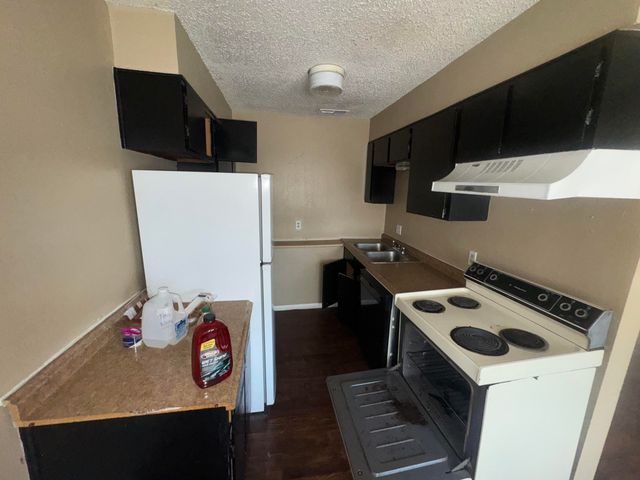 100 Pecos Place, Plainview, TX 79072